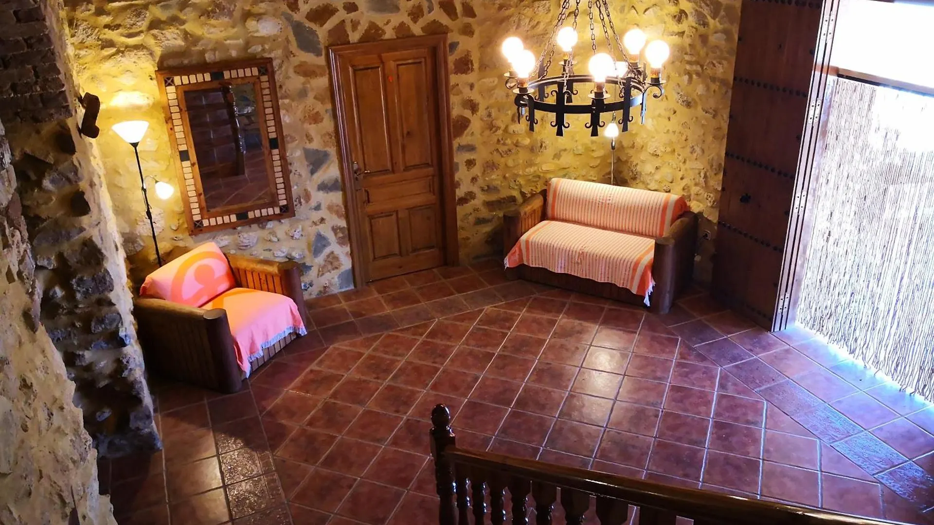 Castillo De Piedra Vera 0*,