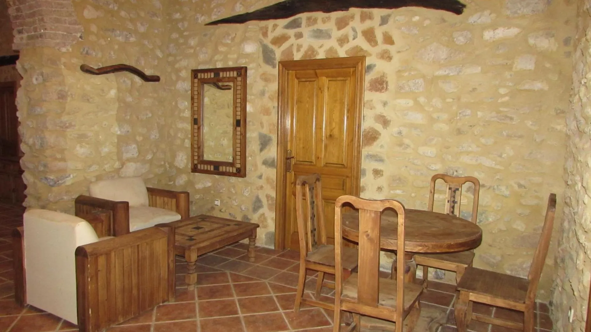 Castillo De Piedra Vera